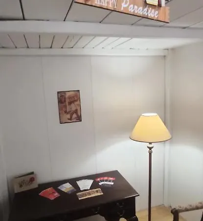 Simon Says Full Apartman In The Heart Of